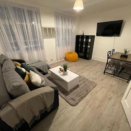 Comfy 2 Bedroom On Tower Bridge Londra Esterno foto