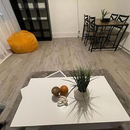 Comfy 2 Bedroom On Tower Bridge Londra Esterno foto